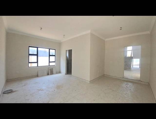 4 BEDROOM HOUSE FOR SALE IN MEERHOF